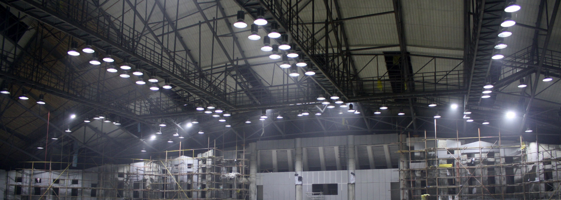 Đèn LED Highbay chiếu sáng nhà xưởng được lắp đặt những tại những công trình cần ánh sáng mạnh