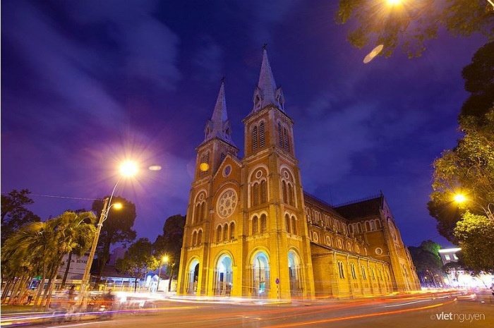 Hình ảnh Nhà thờ Đức Bà lúc về đêm