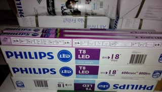 Combo 10 Bóng đèn led tuýp Philips EcoFit LEDTube 0m6 8W 765 T8